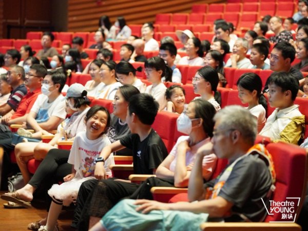 免费配资炒股入配资平台 11.55元看戏又乘凉，YOUNG剧场为市民推出“夏日纳凉”系列演出